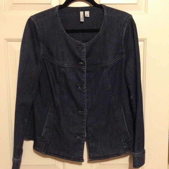 Jacket. - Picture 2 of 4