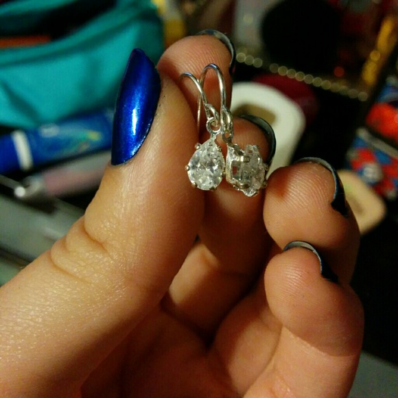 Dangling crystal earrings