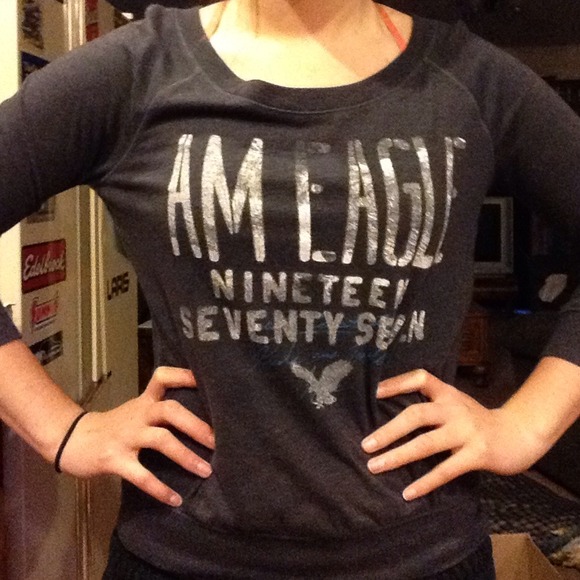Mid sleeve American eagle top - Picture 1 of 1