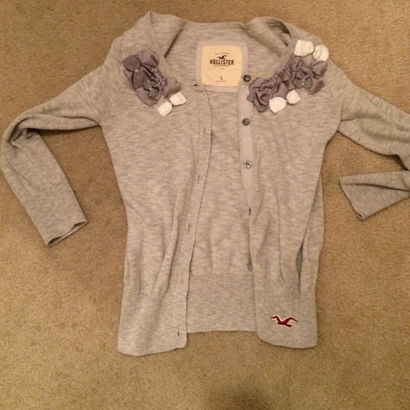 Hollister sweater