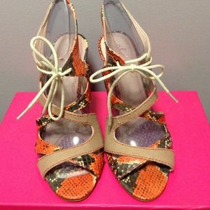 Tracy Reese Sandals. Natural w/Orange piping.