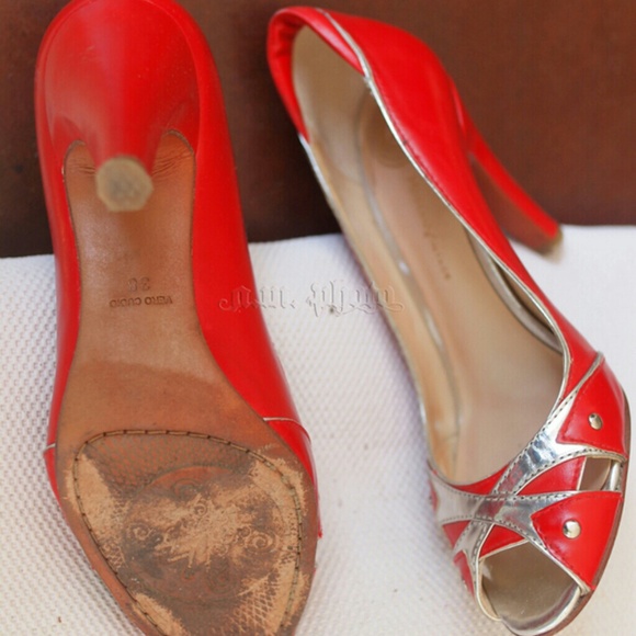Red peep toe pumps - Picture 2 of 4