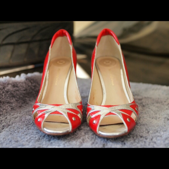Red peep toe pumps - Picture 4 of 4