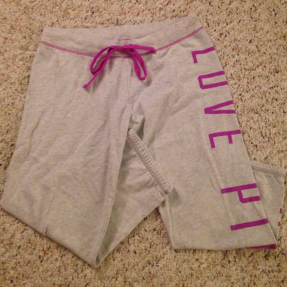 VS pink crops - Picture 1 of 3