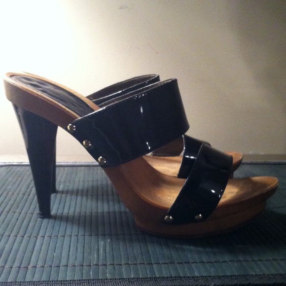 . Black Aldo patent leather sandals!!!