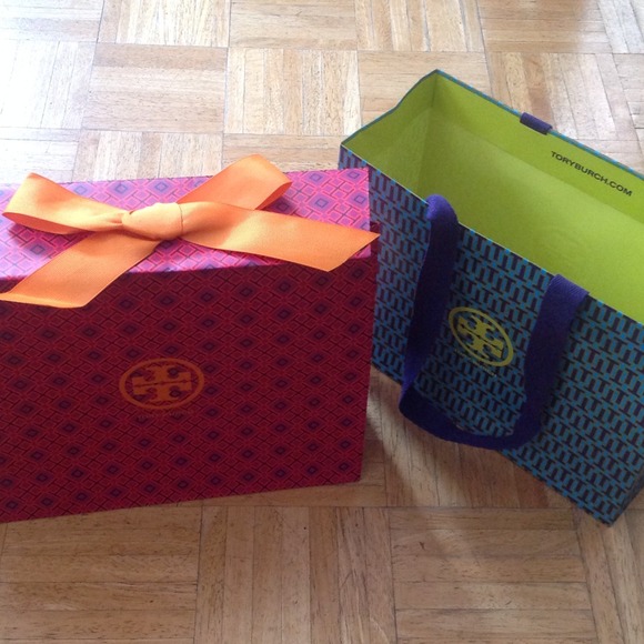 Authentic Tory Burch Ballet Flats - Picture 2 of 3
