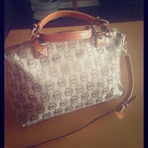 SOLD!!! Authentic Michael Kors Purse