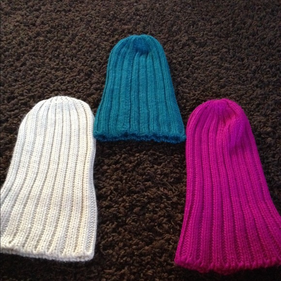 Pick your color 3 Oversized beanie $5 eac