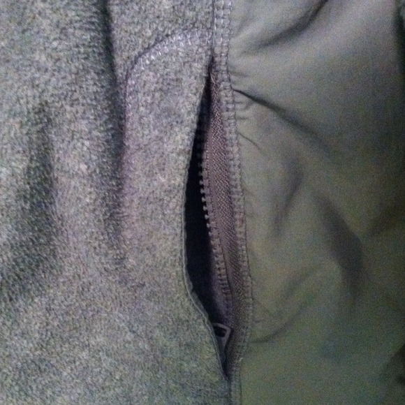 Aeropostale zip up sweatshirt - Picture 3 of 3