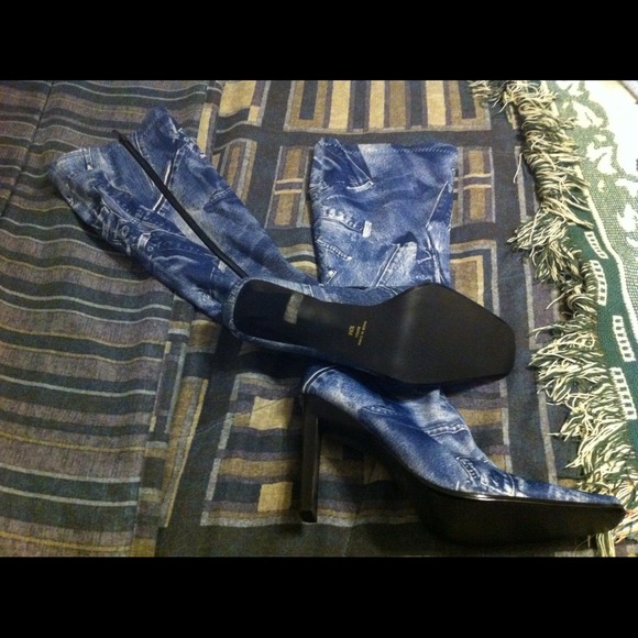 Boots - Picture 2 of 2