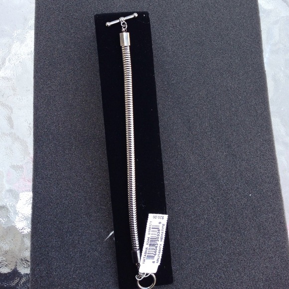 ⭐️Natasha  Bracelet - Picture 4 of 4