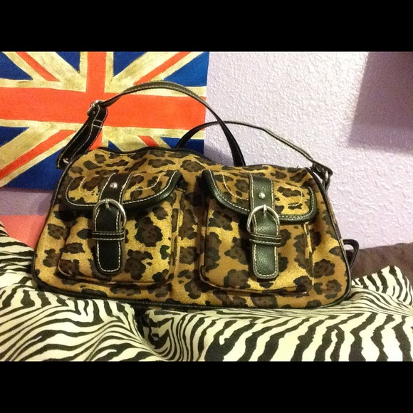 Cheetah print hand bag - Picture 1 of 1