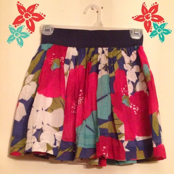 Tropical/floral hollister skirt