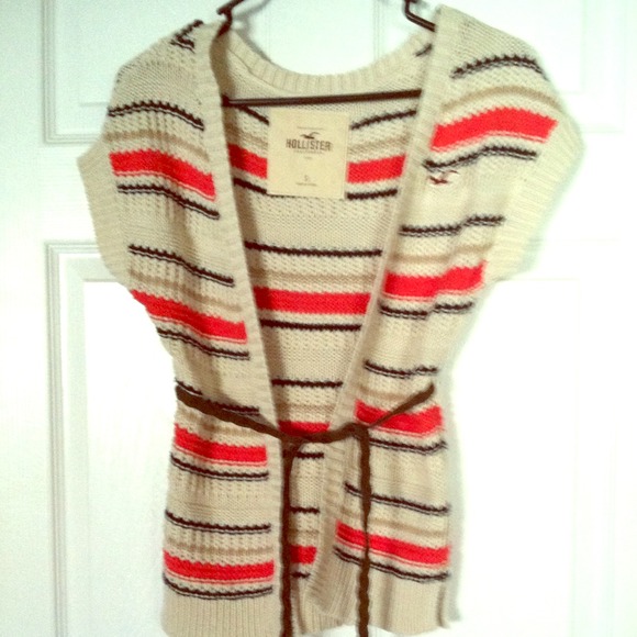 Tops - ✂️PRICE CUT✂️HOLLISTER!!