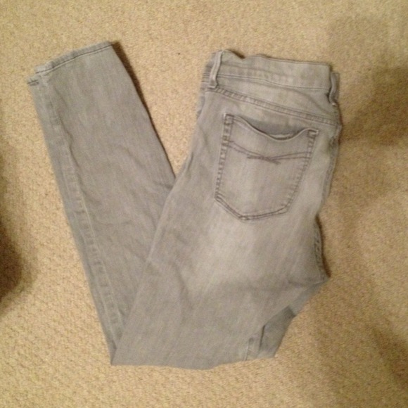 Super comfy Grey Skinny jeans