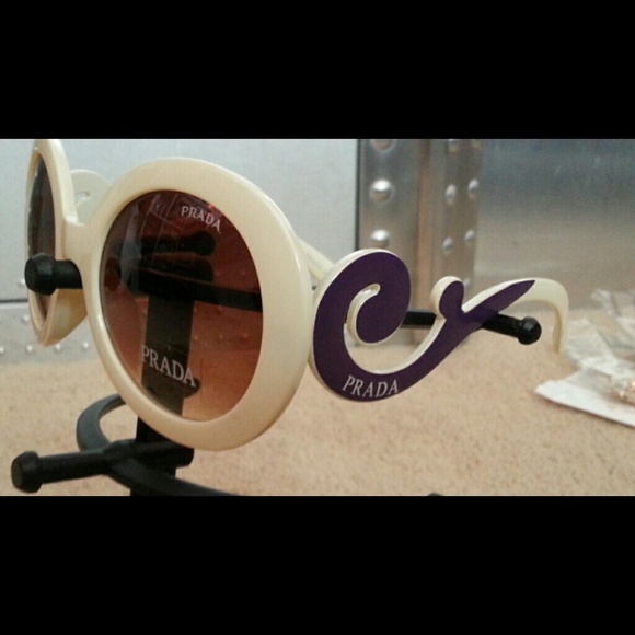 Prada bundle for @bethanyblakey