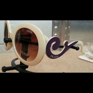 Prada bundle for @bethanyblakey