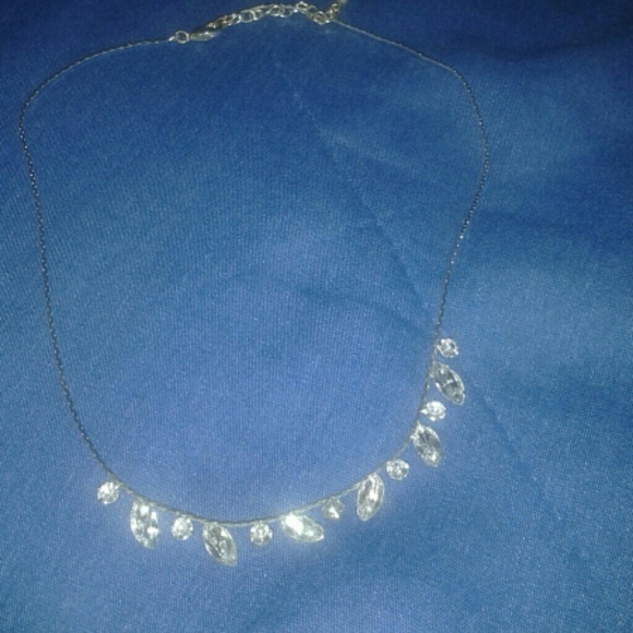 Necklace and matching earnings - Picture 3 of 3
