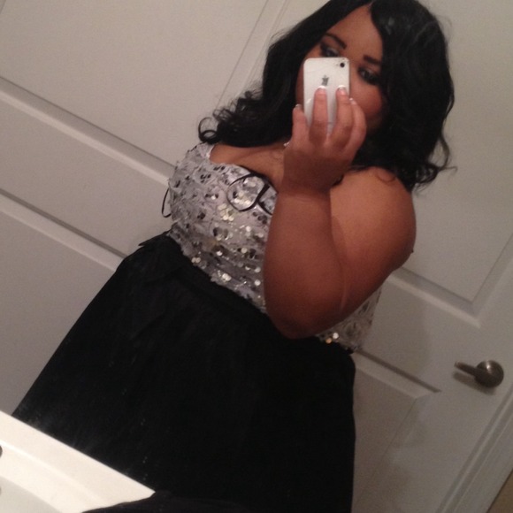 Prom dress - Picture 1 of 2