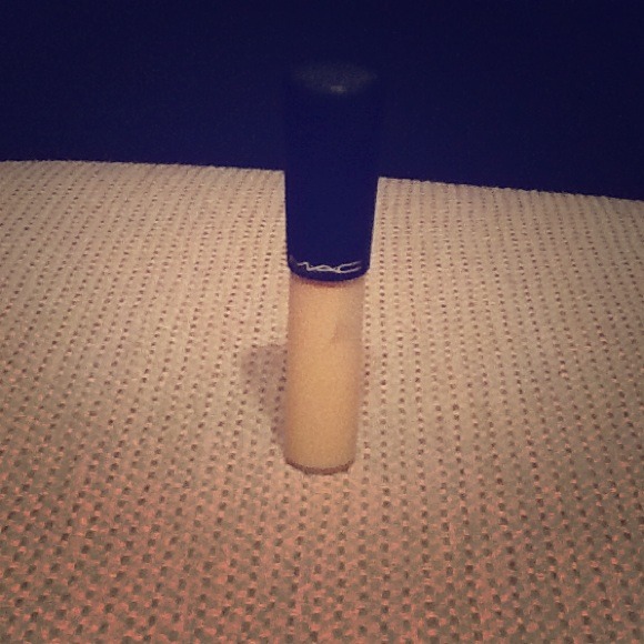 Mac mineralized concealer nw20