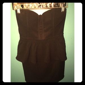 TRADED Black short peplum dress