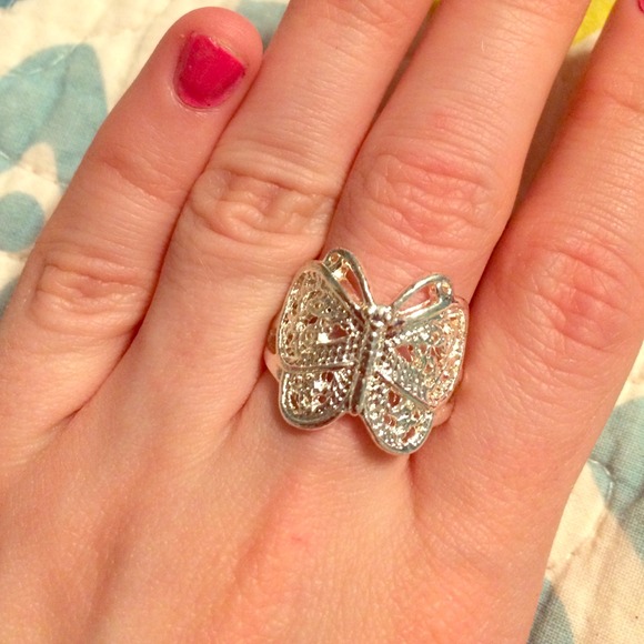 🚫sold🚫Butterfly ring size 10💍