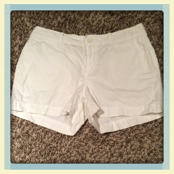 Cute white summer shorts