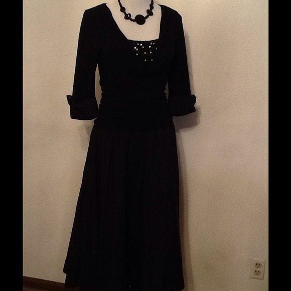 "Host Pick" NWOT Black tea length evening dress - Picture 3 of 3