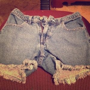 I am selling these jordache blue jean shorts