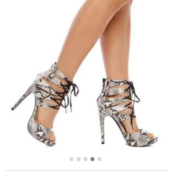 Shoedazzle "Chatelle" heels