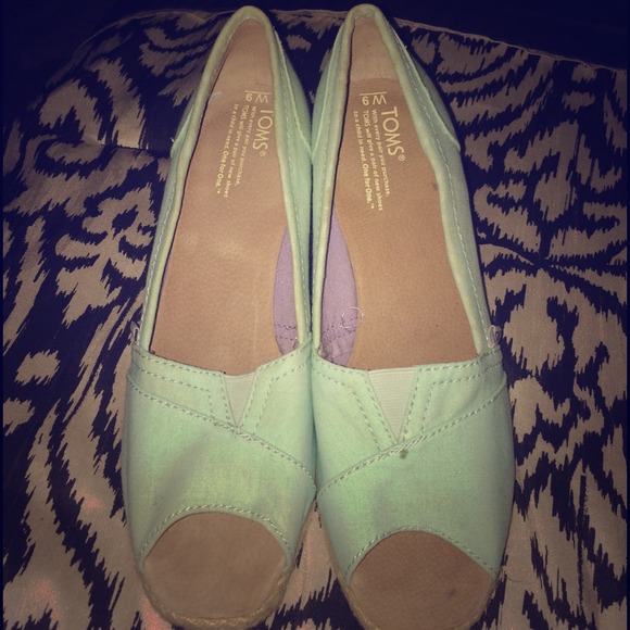 Mint green TOM wedges