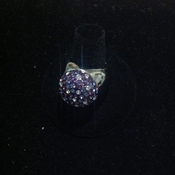 Ring - Picture 2 of 3