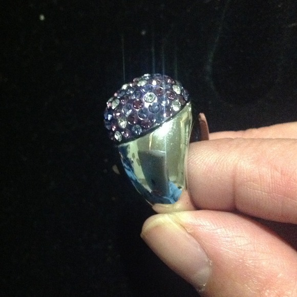 Ring - Picture 3 of 3