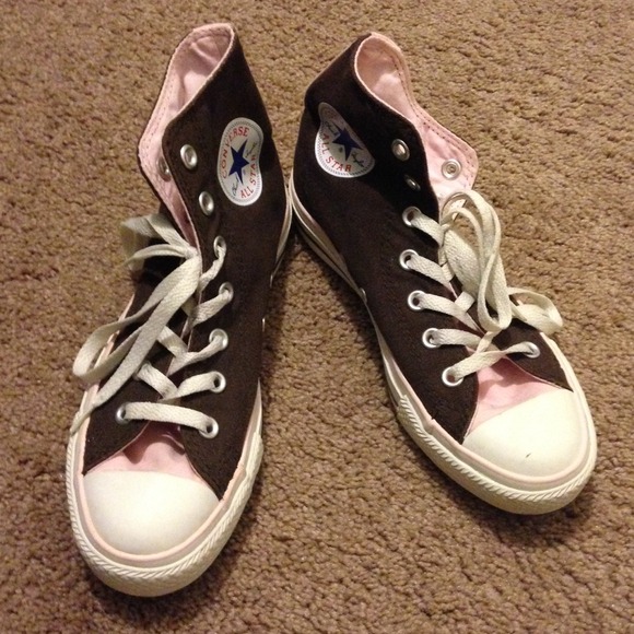Chocolate and Pink high top Converse ❤️