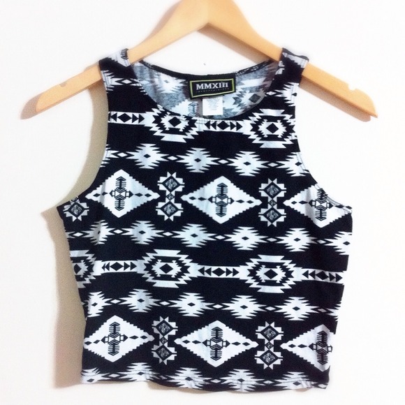 Tribal Aztec Print Crop Top - Picture 2 of 3