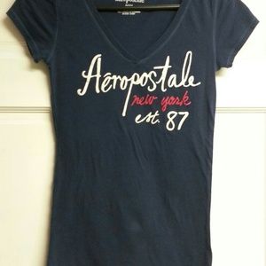 Aeropostale v-neck t-shirt