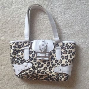 Cute cheetah purse!!!🐆🐾