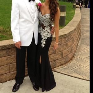 Beautiful beaded prom dress Tony bowls