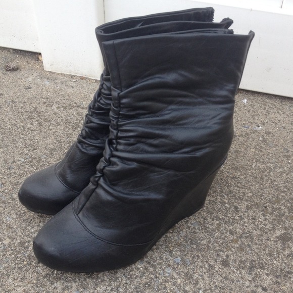 fun black boots/wedges