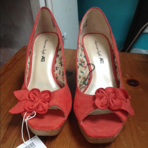 Open toe coral wedges