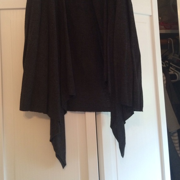 GAP vest in charcoal grey - Picture 3 of 3