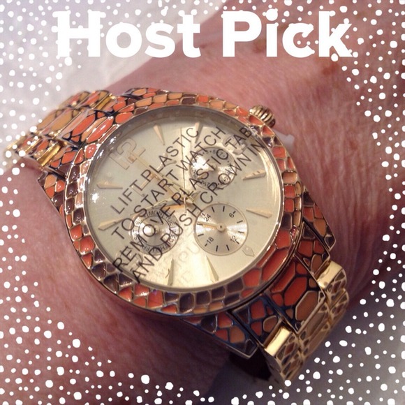 HEIDI KLUM Accessories - HOST PICK 5/30/14