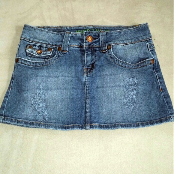 Hydraulic mini jean skirt