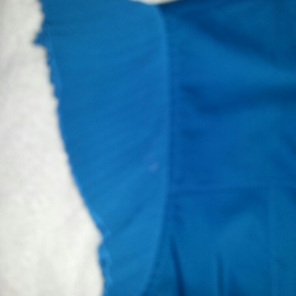 New Turquoise blouse - Picture 3 of 3