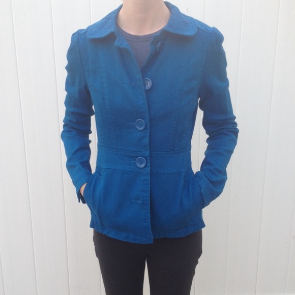 💙blue jacket💙 - Picture 2 of 3