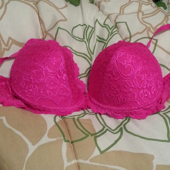 Pink bra.  Nwot