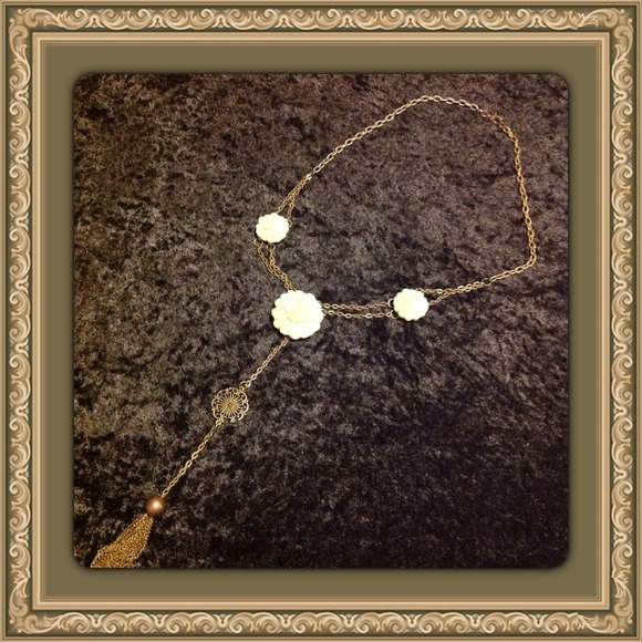 Jewelry Set - Picture 3 of 4