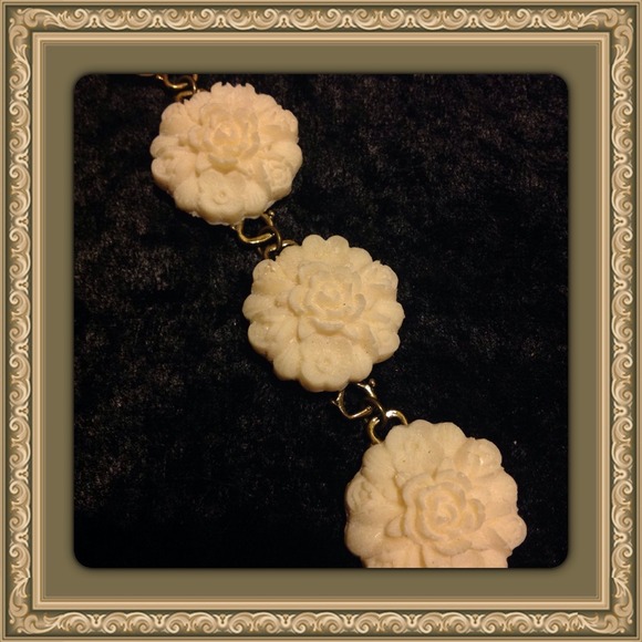 Jewelry Set - Picture 4 of 4