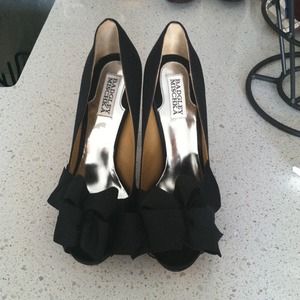 Black evening pumps