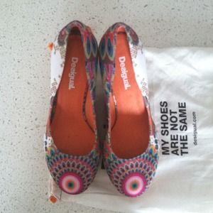 Colorful cork wedges